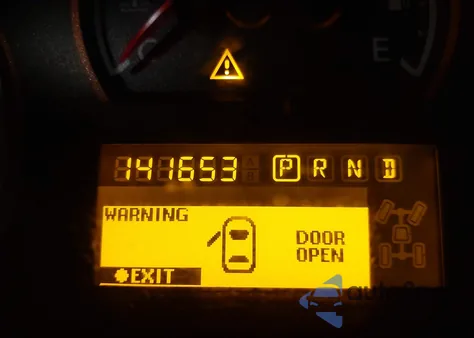 2010 Nissan Armada Se z USA, uszkodzony, nr VIN 5N1AA0NC9AN613657